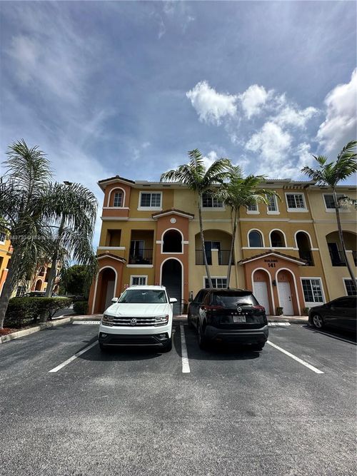 unit-2-141 Nw 2nd Ave, Hallandale Beach, FL, 33009-4145 | Card Image