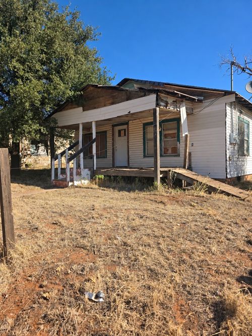 205 Bell St, Sweetwater, TX, 79556-5135 | Card Image