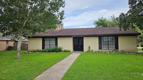 1 S Heights St, La Marque, TX, 77568-3457 | Card Image