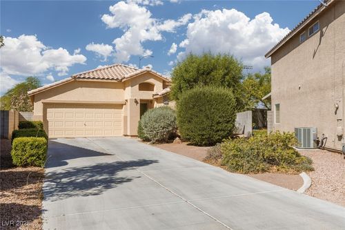5049 Running Rapids Ave, Las Vegas, NV, 89130-7031 | Card Image