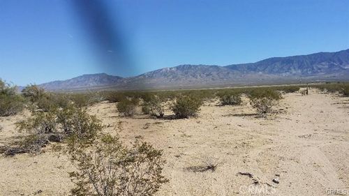 37051 Pearl Ave, Lucerne Valley, CA, 92356 | Card Image