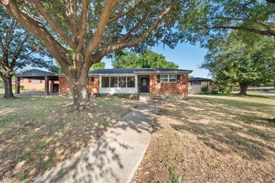 5921 Circular Drive, House other with 3 bedrooms, 1 bathrooms and null parking in North Richland Hills TX | Image 3