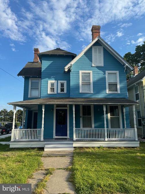 340 Randolph Ave, Cape Charles, VA, 23310-3208 | Card Image
