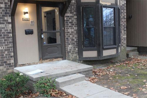 25179 Greenbrooke Dr, Southfield, MI, 48033-5223 | Card Image