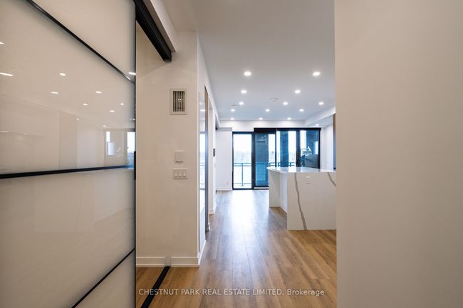 409 - 1 Hillsdale Ave W, Condo with 2 bedrooms, 1 bathrooms and null parking in Toronto ON | Image 4