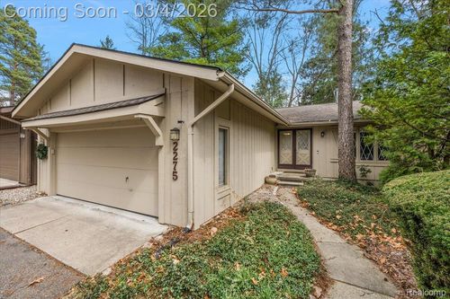 2275 Forest Gln, West Bloomfield, MI, 48324-3730 | Card Image