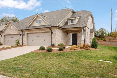 6823 Magnolia Park Court, House other with 3 bedrooms, 2 bathrooms and null parking in Clemmons NC | Image 2