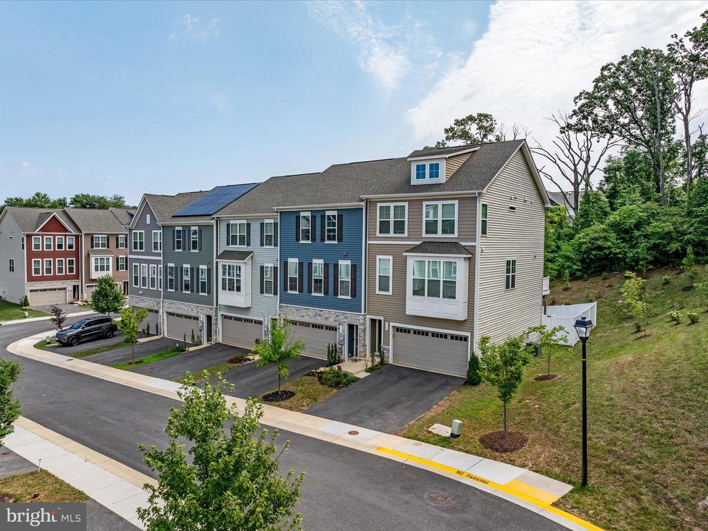 Cross Chase Dr, Millersville, MD 21108