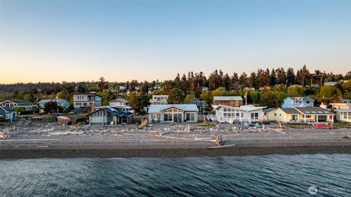 121 Keystone Ave, Coupeville, WA, 98239-9719 | Card Image