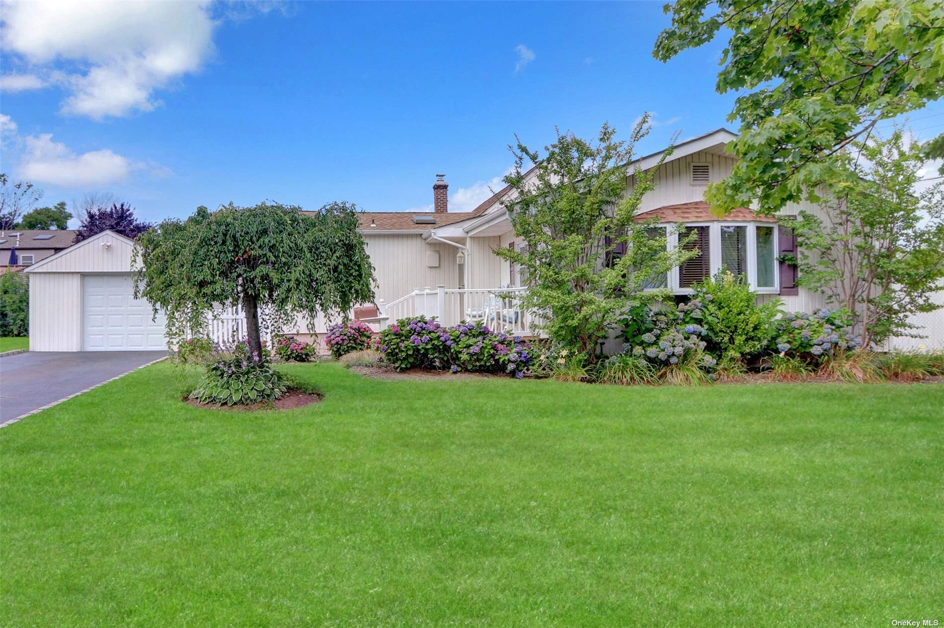 52nd St, Lindenhurst, NY 11757