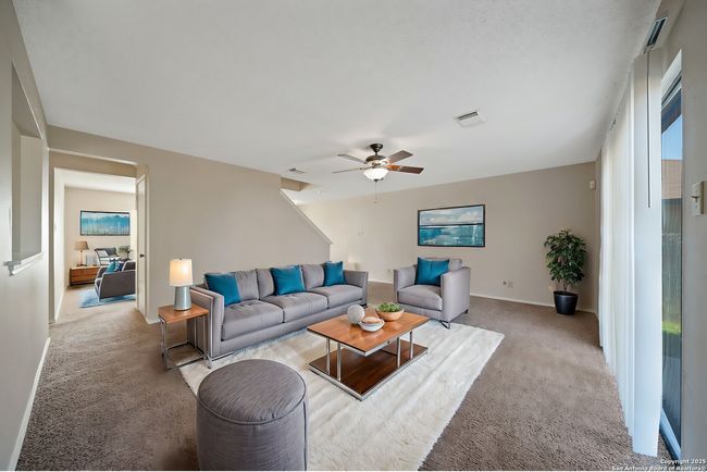 8023 Chestnut Cedar Dr, House other with 3 bedrooms, 3 bathrooms and null parking in Converse TX | Image 7