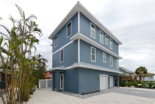 146 Miramar St, FORT MYERS BEACH, FL, 33931-2823 | Card Image