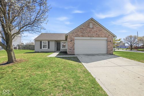 8307 Crestview Cir, Avon, IN, 46123-9261 | Card Image