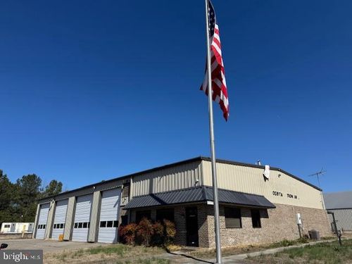 21330 Blue Star Hwy, Jarratt, VA, 23867-8410 | Card Image