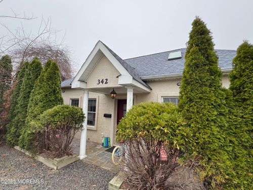 342 Elberon Blvd, Oakhurst, NJ, 07755-1504 | Card Image