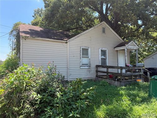 1054 Cole Ave, Poplar Bluff, MO, 63901-4652 | Card Image