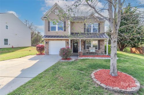 1135 Valley St, Statesville, NC, 28677-3577 | Card Image