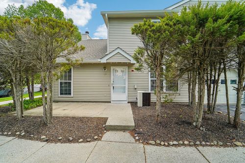 50 Olde Wagon Rd, Warwick, NY, 10990-4226 | Card Image