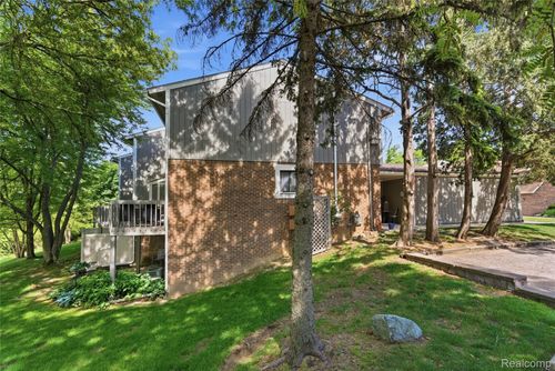 868 Yorktown Ct, Northville, MI, 48167-1058 | Card Image
