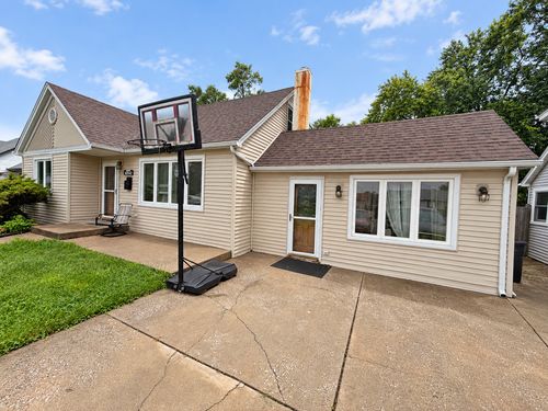 10542 Oak Park Ave, Chicago Ridge, IL, 60415-1712 | Card Image