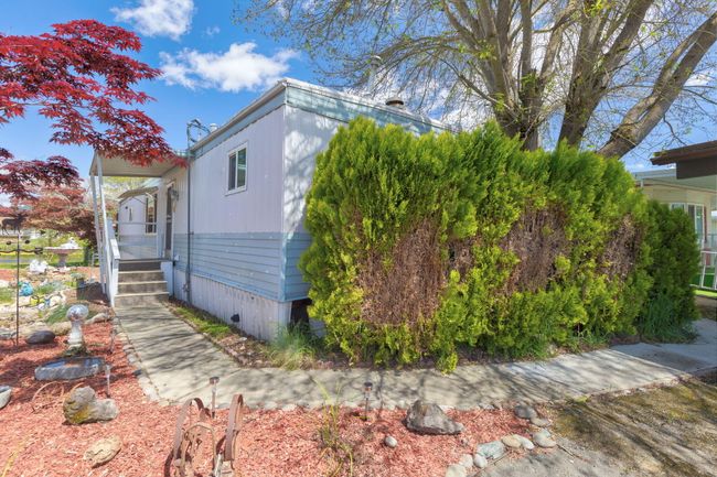 wide view of back door | Image 22