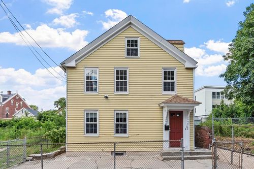 52 Auburn St, Lowell, MA, 01852-3440 | Card Image