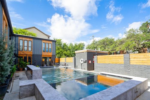 2bd-2703 Mason St, Houston, TX, 77006-3156 | Card Image