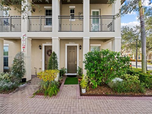 14762 Sw 12th St, Pembroke Pines, FL, 33027-6501 | Card Image