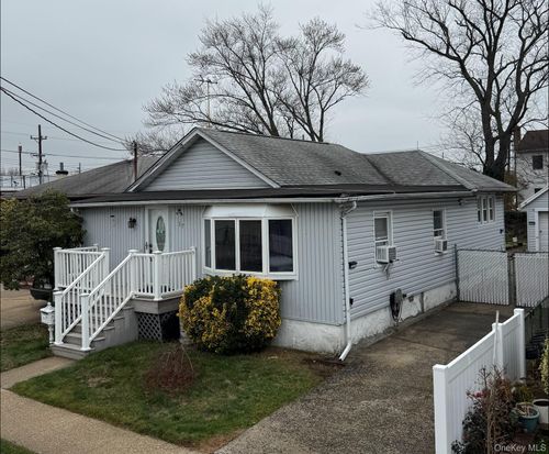 17 Litchfield Av #1 Avenue, Hempstead, NY, 11003 | Card Image