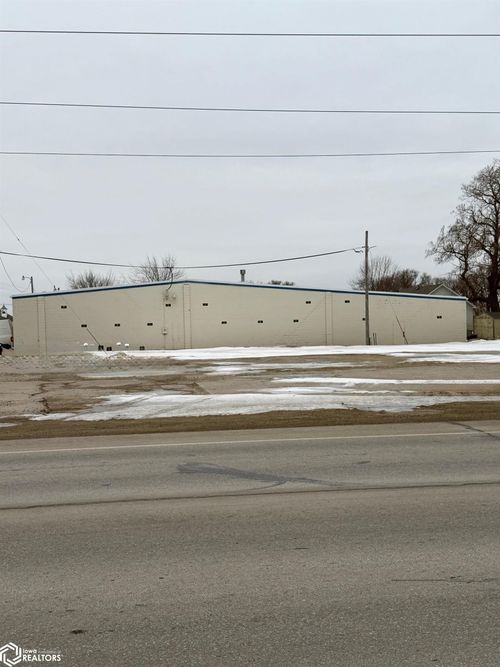 120 9th St Sw, Clarion, IA, 50525-1334 | Card Image