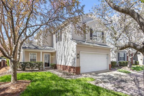 9314 Meadowmont View Dr, Charlotte, NC, 28269-6201 | Card Image