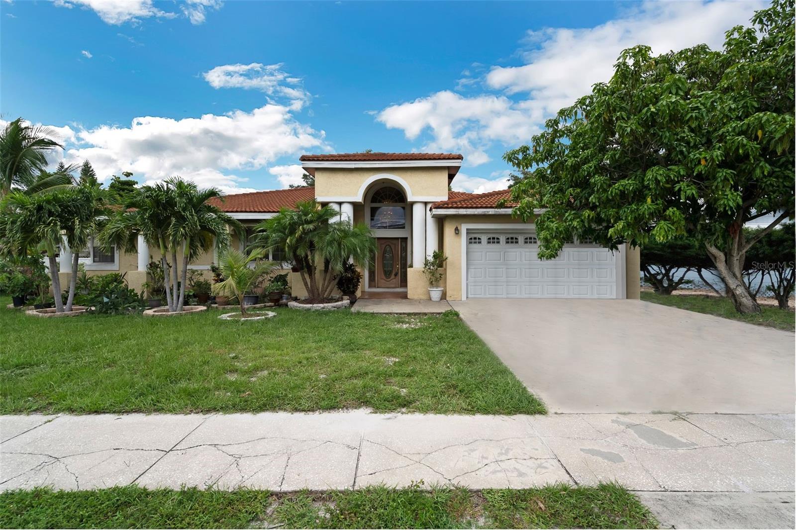 22nd St, Saint Petersburg, FL 33713