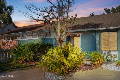 8520 N Lagoon Dr, Panama City, FL, 32408-4520 | Card Image