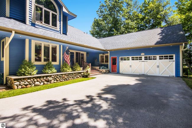 3485 N West Torch Lake Dr, House other with 5 bedrooms, 4 bathrooms and null parking in Kewadin MI | Image 15