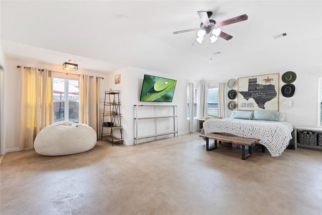 10711 Indian Trails Dr, House other with 3 bedrooms, 2 bathrooms and 2 parking in Tomball TX | Image 33