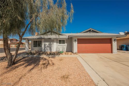 6284 Pinewood Ave, Las Vegas, NV, 89103-2270 | Card Image