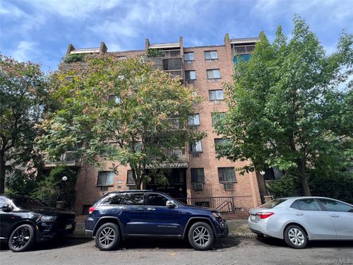 6e-3808 147th Street, New York, NY, 11354 | Card Image