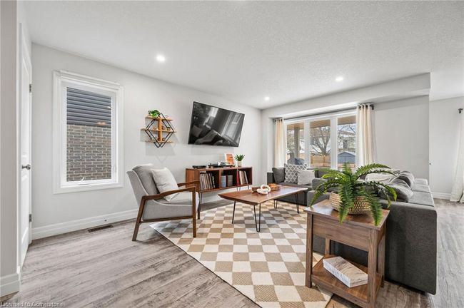 71 Crab Apple Crt, House other with 3 bedrooms, 4 bathrooms and 3 parking in Wellesley ON | Image 12