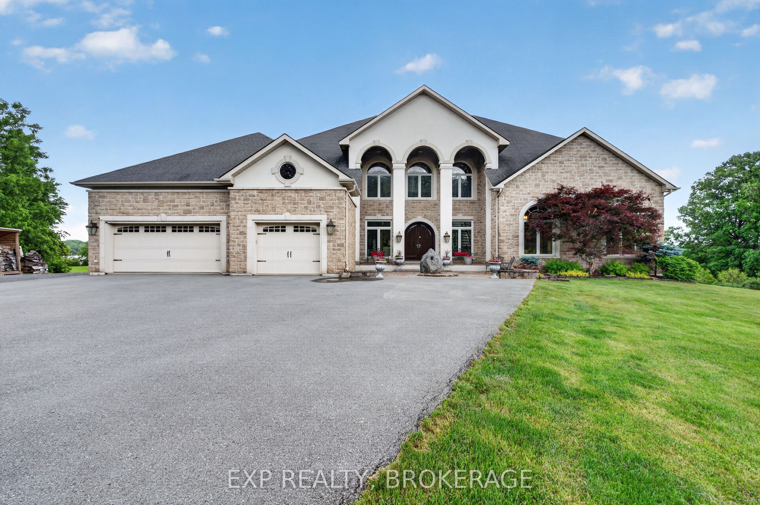Residential in Frontenac Islands 3