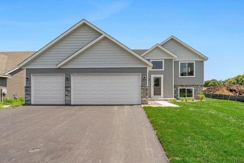 121 Maple Lane, CANNON FALLS, MN, 55009 | Card Image