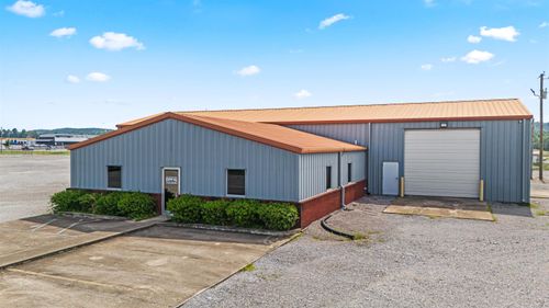 121 Campbell Dr, Hanceville, AL, 35077-8145 | Card Image