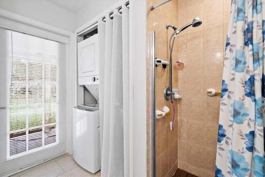 Residential Lease in The Acreage 5
