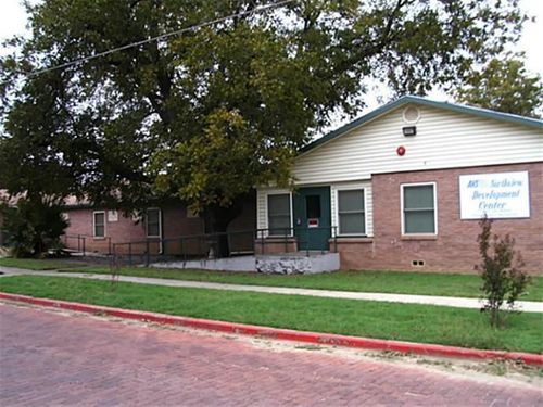 401 W Moss St, Eastland, TX, 76448-1754 | Card Image