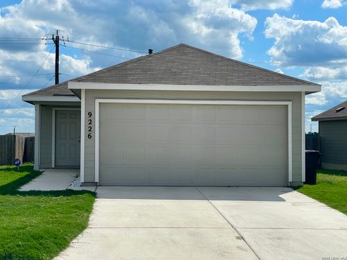 9226 Selene Pl, San Antonio, TX, 78252-4640 | Card Image