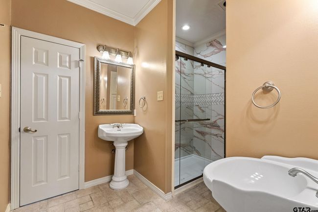 801 Wilder Way, House other with 6 bedrooms, 5 bathrooms and null parking in Tyler TX | Image 25