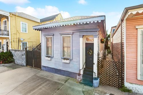 1240 N Villere St, New Orleans, LA, 70116-2247 | Card Image