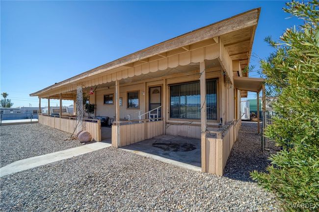 Front of Structure | Image 5