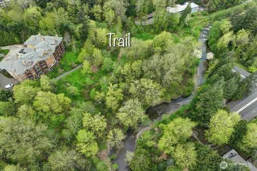 865 Front St S, Issaquah, WA, 98027-4205 | Card Image