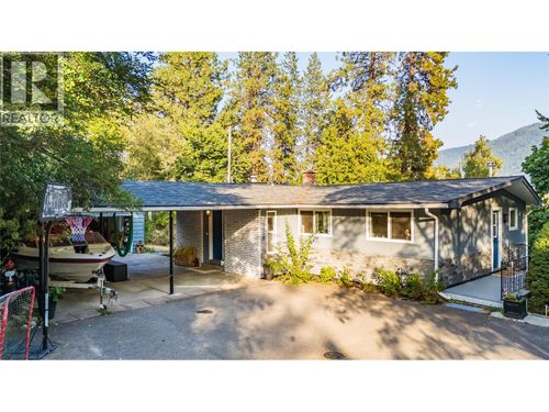 2758 Leecrest Rd, Nelson, BC, V1L6L1 | Card Image