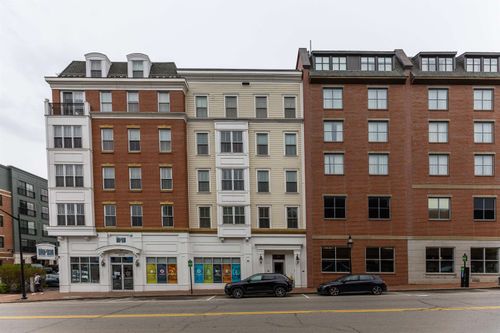 11-77 Hanover St, Portsmouth, NH, 03801-3773 | Card Image